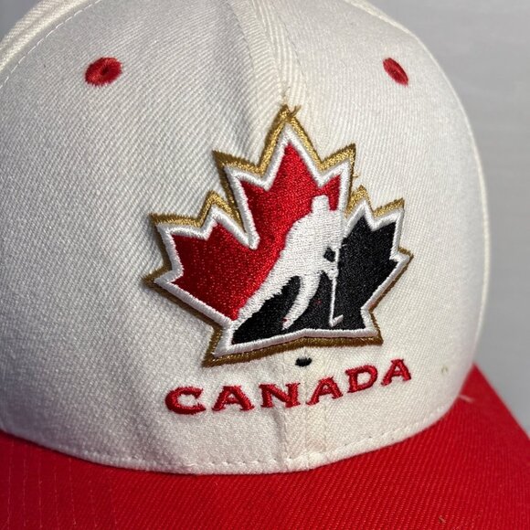 Nike Team Canada Hockey Hat Snapback White Red Cotton Embroidered Adjustable - Picture 2 of 9